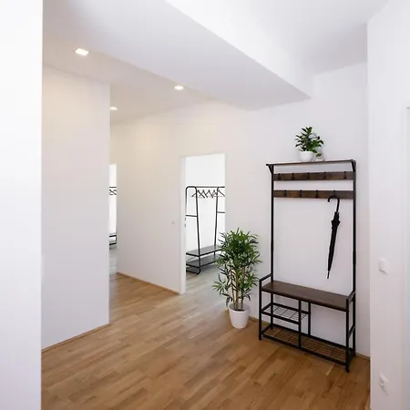 Free Parking, Luxury Beds, Nespresso, Netflix Wels Exterior photo