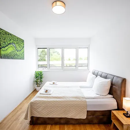 Free Parking, Luxury Beds, Nespresso, Netflix Wels Exterior photo