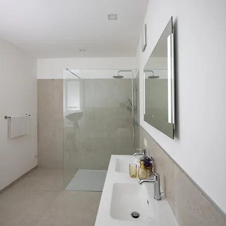 Free Parking, Luxury Beds, Nespresso, Netflix Wels Exterior photo