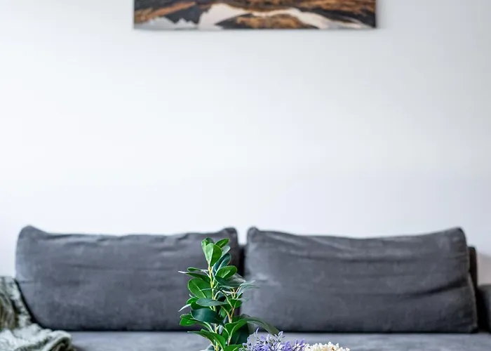 Free Parking, Luxury Beds, Nespresso, Netflix