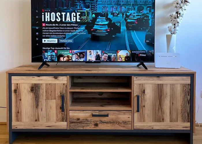 Free Parking, Luxury Beds, Nespresso, Netflix